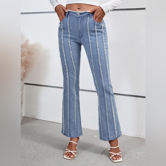 Raw Hem Bootcut Jeans with Pockets - Picture 5 of 6